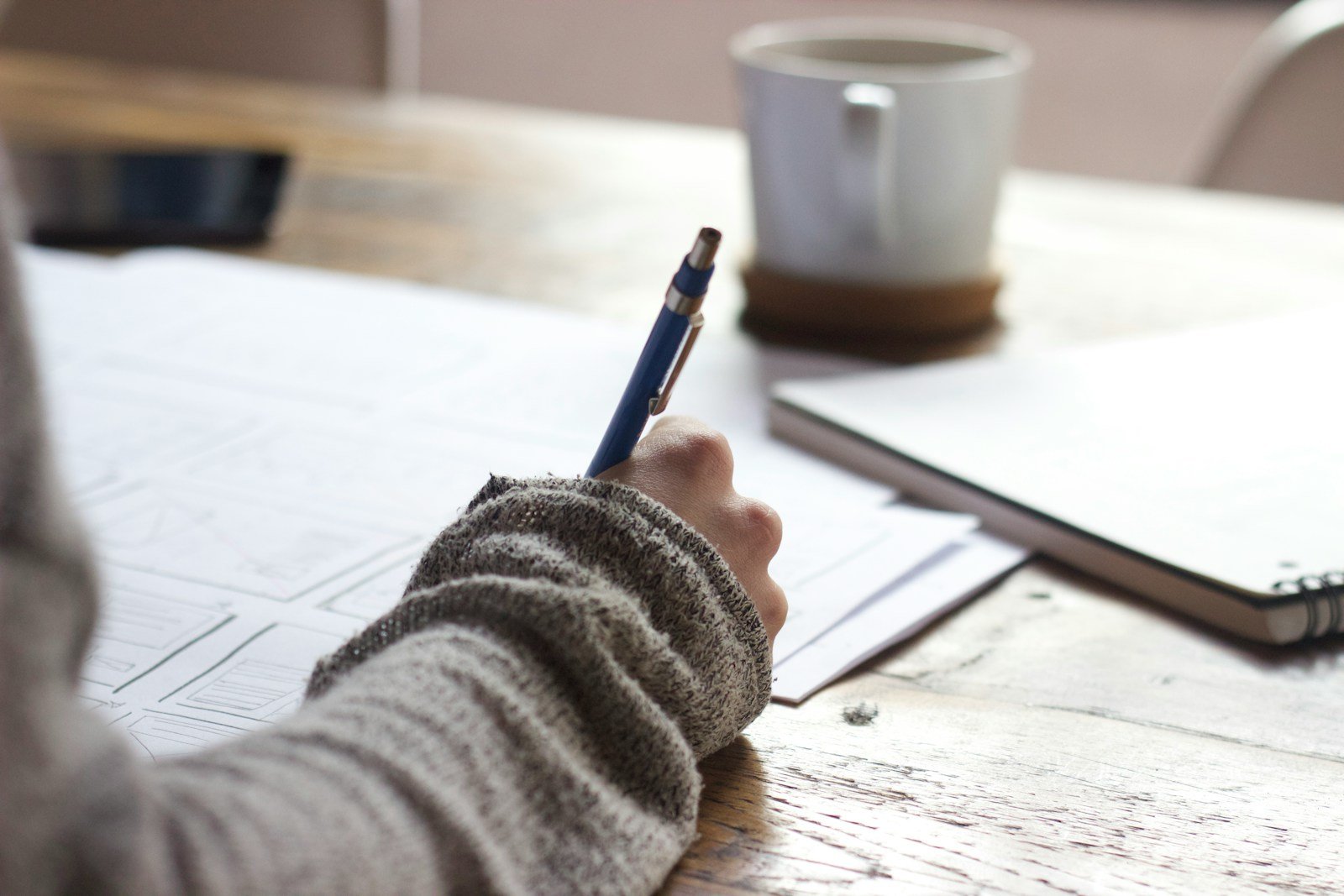Rédaction de notes à la main